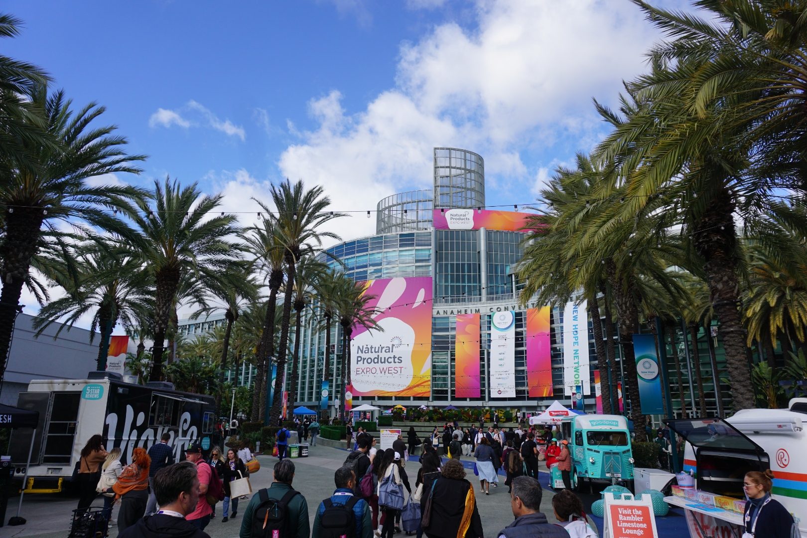 Convention exterior